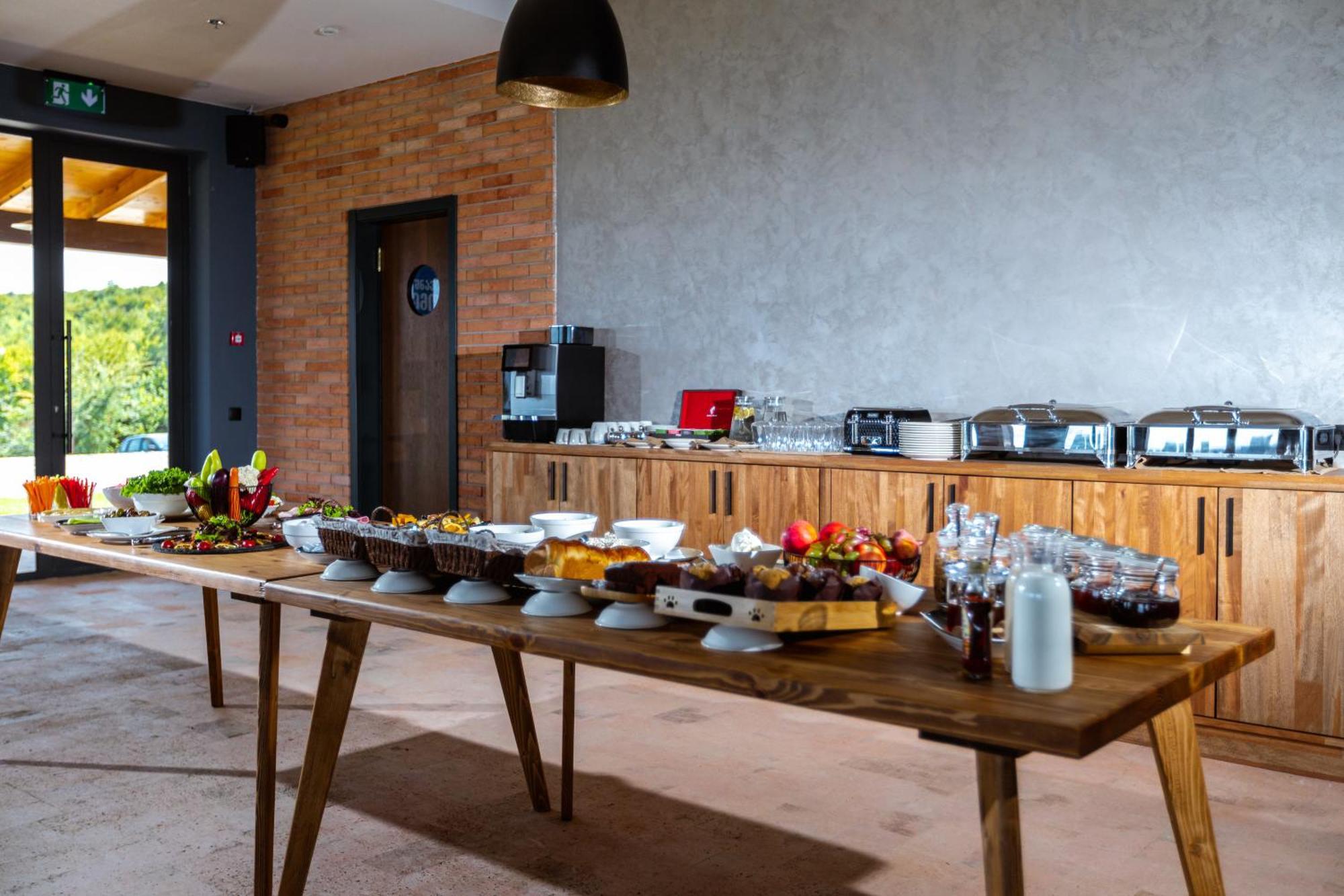 Hotel Qvevrebi Telavi Dış mekan fotoğraf